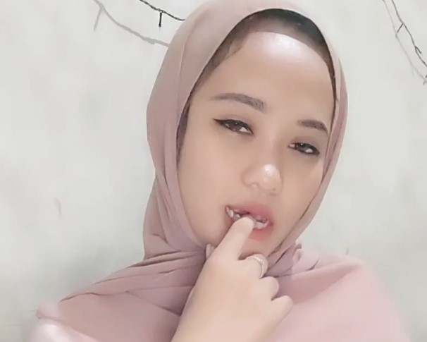 Vaseline Hijab Binal Pamer Body 1